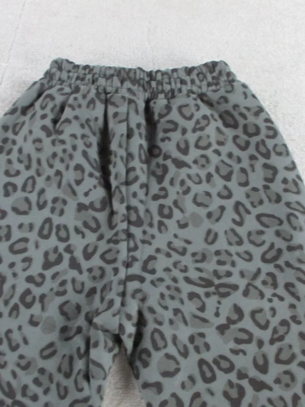 Comfrt Sweatpants Womens Small Panther Print Gray Black Minimalist Straight Leg - Picture 5 of 13